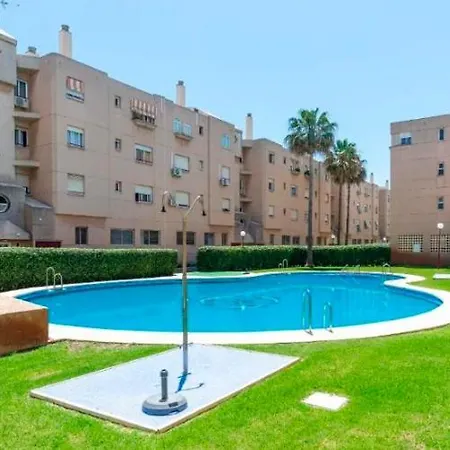 Guadalmarina - Playa, Naturaleza Y Ciudad